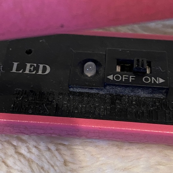 Limited Edition CHI 1" Ceramic Flat Iron Breast Cancer Awareness Pink Crinkle - Picture 6 of 7